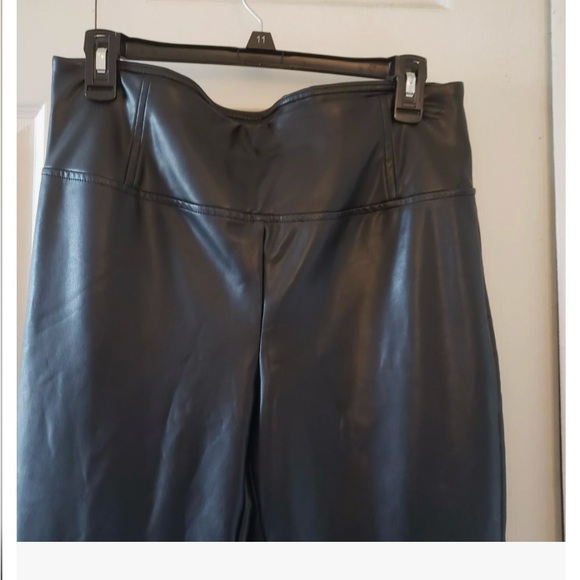 Badgley Mischka Other - Badgley Mischka Faux Leather Pants L (12)